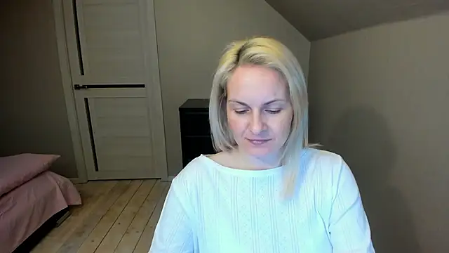 Alicee Gracee online show from March 6, 2025, 6:37 pm