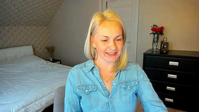 Alicee Gracee online show from November 17, 2025, 8:53 am