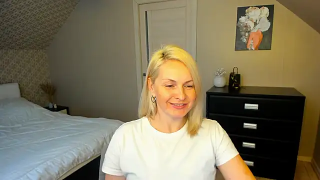 Alicee Gracee online show from December 1, 2025, 9:25 am