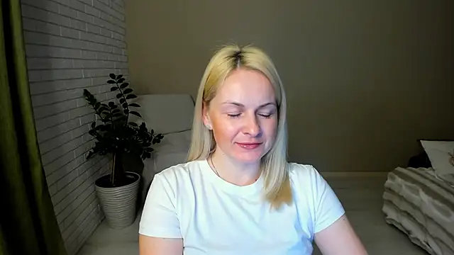 Alicee Gracee online show from February 22, 2026, 6:50 pm