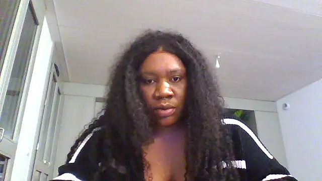 Snapshot of bonbonaumiel chatting on December 7, 2024, 6:04 pm bonbonaumiel online show from December 7, 2024, 6:04 pm