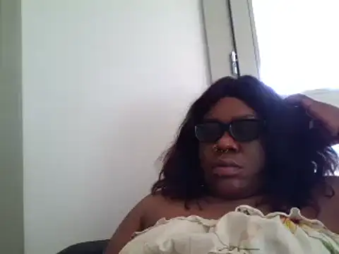 Snapshot of bonbonaumiel chatting on January 3, 2025, 1:47 pm bonbonaumiel online show from January 3, 2025, 1:47 pm