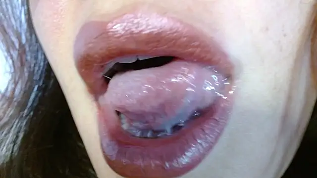 miss evoleth2 online show from October 10, 2025, 8:19 pm