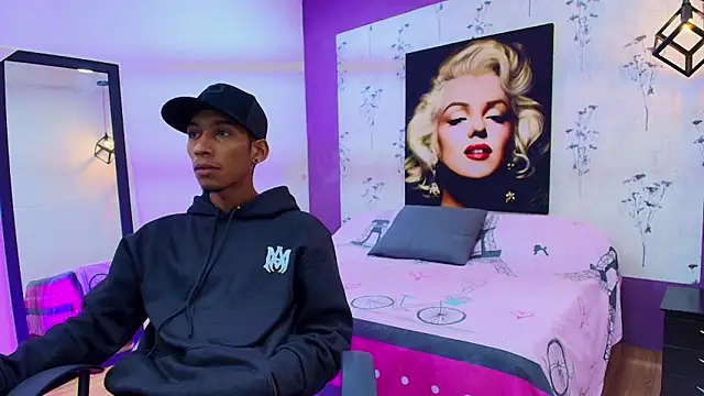 alejandro king1 online show from February 19, 2025, 1:06 pm