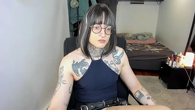 ShiiraVelkor online show from December 20, 2025, 11:17 am