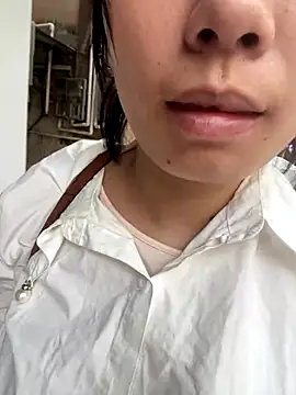 Snapshot of Bella0815 chatting on December 5, 2024, 4:09 am Bella0815 online show from December 5, 2024, 4:09 am