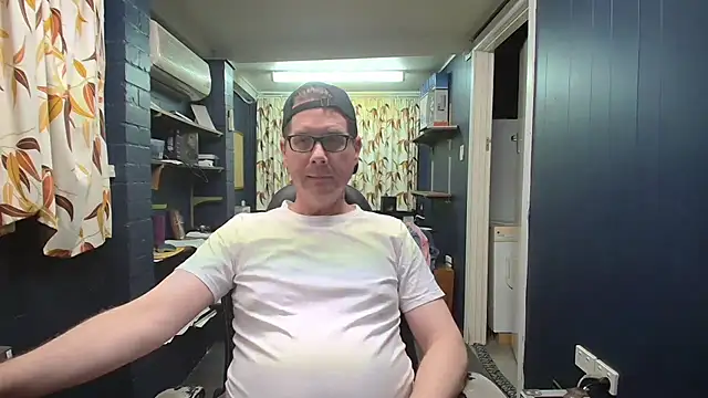 tilobinder online show from December 19, 2025, 10:11 am