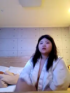 hello098712 online show from February 22, 2025, 5:57 pm