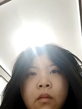 hello098712 online show from March 3, 2025, 12:37 pm