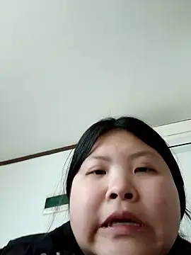 hello098712 online show from December 15, 2025, 9:46 am