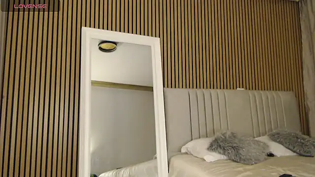 Halie May online show from January 13, 2026, 6:35 pm