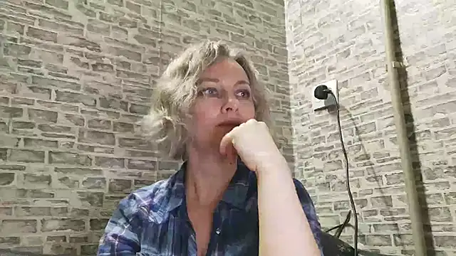 EdithManning online show from January 13, 2025, 2:11 pm