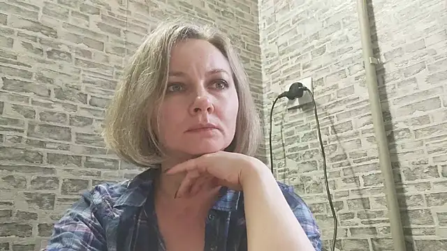 EdithManning online show from January 20, 2025, 1:42 pm