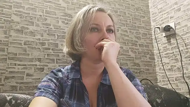 EdithManning online show from January 22, 2025, 1:21 pm