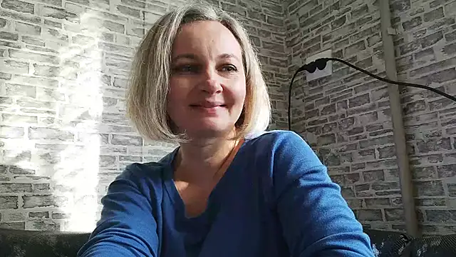 EdithManning online show from February 10, 2025, 9:25 am