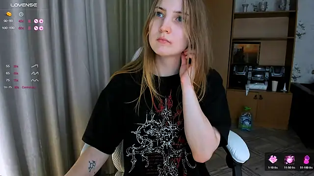 Snapshot of princessaalicc chatting on November 9, 2025, 1:09 pm princessaalicc online show from November 9, 2025, 1:09 pm