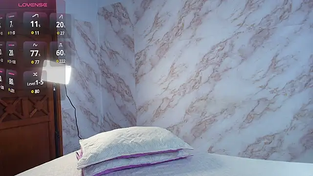 Snapshot of lucia_brown chatting on January 30, 2025, 5:17 pm lucia brown online show from January 30, 2025, 5:17 pm