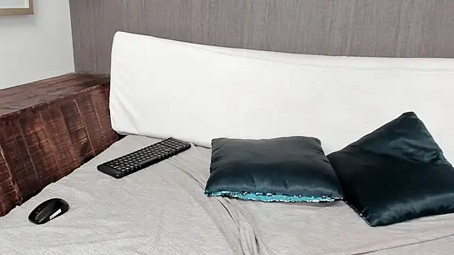 DRACARYSS  online show from December 23, 2024, 1:13 pm