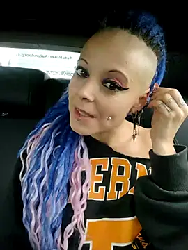 EdgesOfReality online show from October 4, 2025, 8:56 am