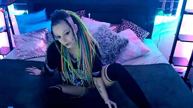 EdgesOfReality online show from December 16, 2025, 8:25 pm