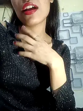 hotmayra12 online show from February 1, 2025, 9:00 am