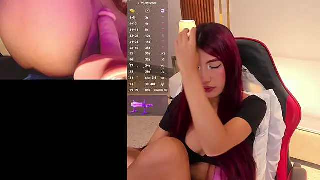 MiaVoss online show from November 26, 2025, 10:00 pm