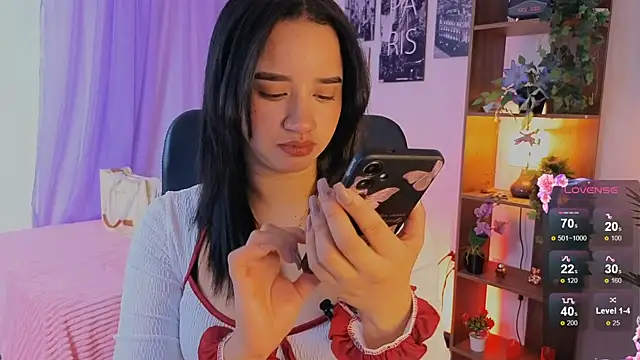 emilyrouxe online show from October 17, 2025, 4:20 pm