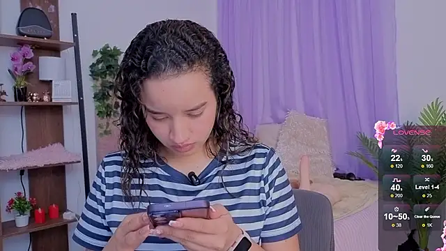 emilyrouxe online show from March 4, 2026, 3:51 pm