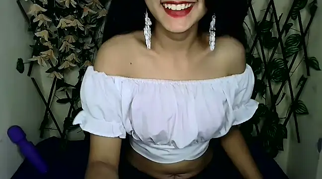 SUZY FROMUS online show from February 25, 2025, 11:00 pm