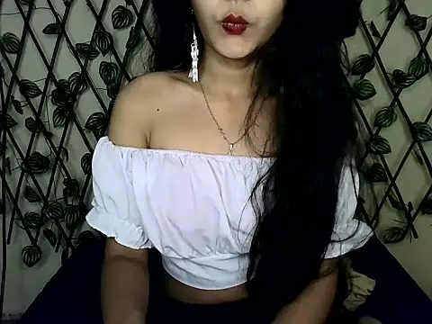 SUZY FROMUS online show from March 19, 2025, 10:53 pm