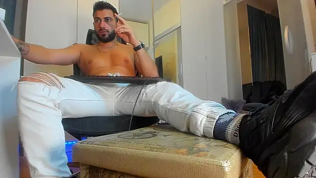 welcometo hell online show from October 11, 2025, 5:33 pm