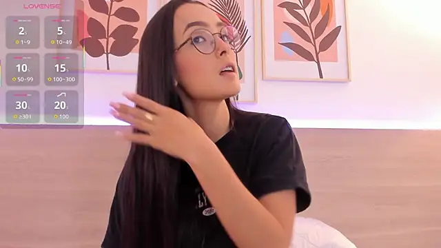 nataliiiiia online show from October 6, 2025, 12:24 pm