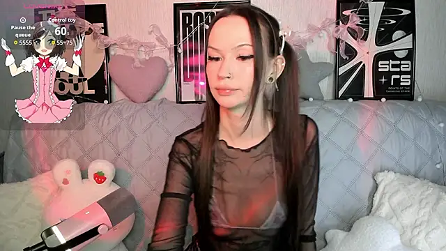 KittiMissi online show from February 8, 2026, 3:04 pm