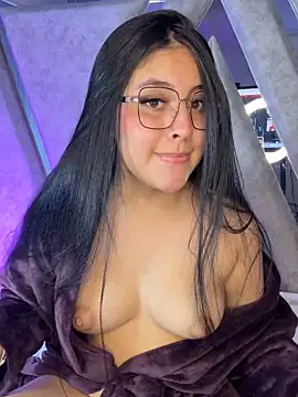 Annie9  online show from November 15, 2025, 10:56 am