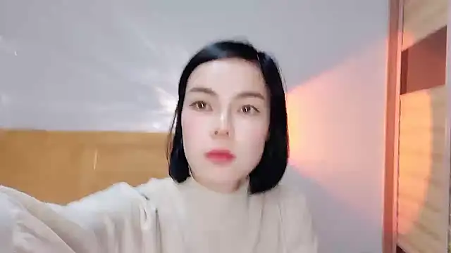 Snapshot of Linda-LL chatting on February 11, 2025, 1:30 pm Linda-LL online show from February 11, 2025, 1:30 pm
