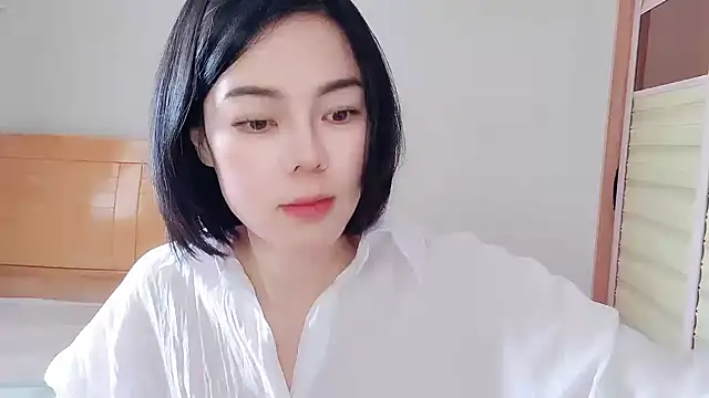 Snapshot of Linda-LL chatting on February 12, 2025, 6:08 am Linda-LL online show from February 12, 2025, 6:08 am