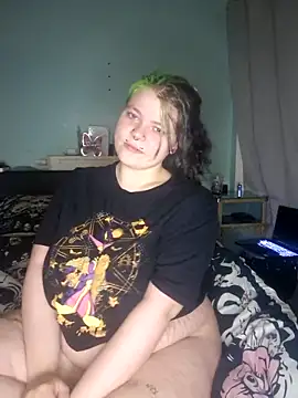 Snapshot of kira_132 chatting on October 4, 2025, 10:52 pm kira 132 online show from October 4, 2025, 10:52 pm