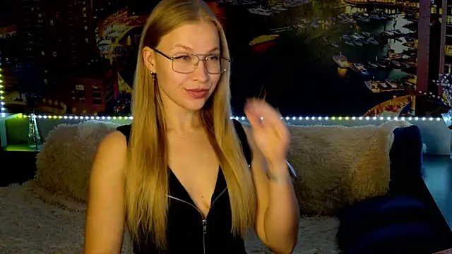 pusyavykusya online show from October 14, 2025, 7:14 pm