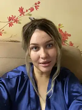 KikiWatson online show from December 31, 2024, 4:46 pm