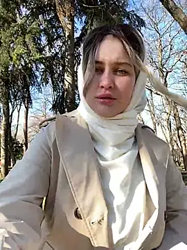 KikiWatson online show from January 3, 2025, 8:43 am