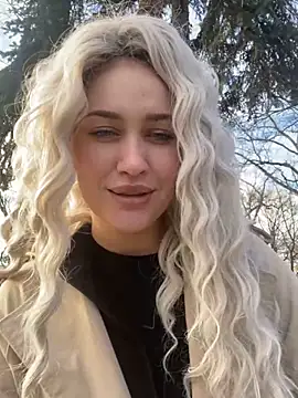 KikiWatson online show from January 7, 2025, 11:58 am