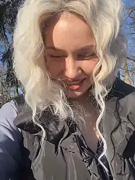 KikiWatson online show from January 10, 2025, 8:07 am