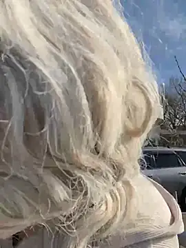 KikiWatson online show from January 11, 2025, 10:08 am