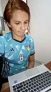 your red rose  online show from February 27, 2025, 7:15 pm