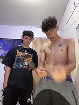 Snapshot of LatinBoysxxx chatting on January 18, 2025, 8:40 pm LatinBoysxxx online show from January 18, 2025, 8:40 pm