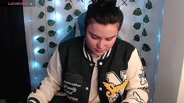 Nika 1  online show from April 20, 2026, 1:19 am