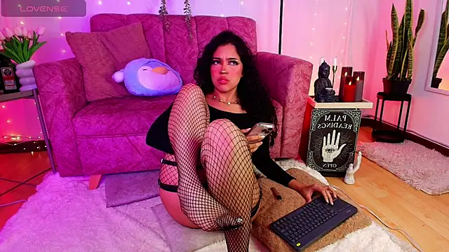 Sara Jhonson online show from May 15, 2026, 11:34 pm