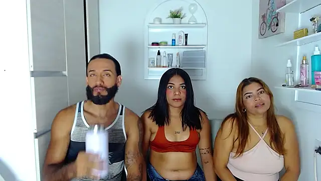  jhon connor  online show from April 14, 2026, 9:43 pm