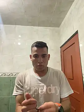 stiven-p23 online show from December 3, 2025, 2:52 am