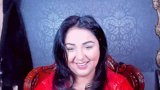 SelenaNoctis online show from April 17, 2026, 6:27 am